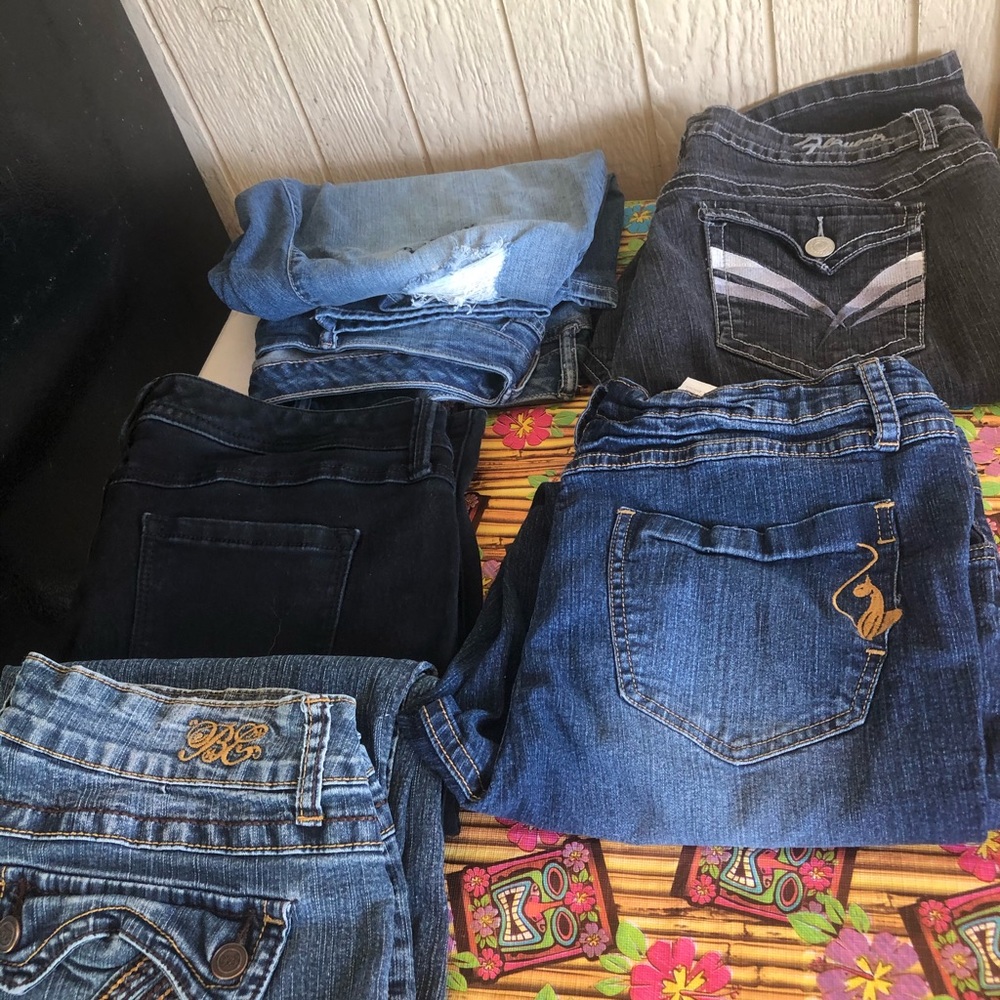 Women plus size jeans. They are 10 a piece
